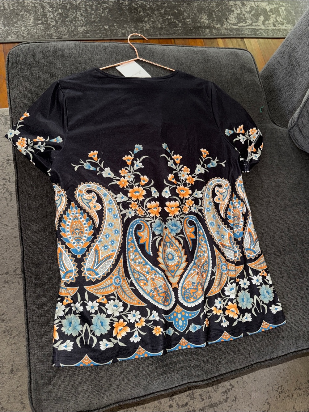 Boutique Style Blue Floral Paisley V-Neck Tunic Top Bundle of 2 Size XL - Picture 3 of 4